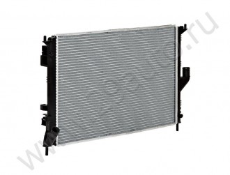 Радиатор охлаждения двигателя Duster (АКПП с кондиционером). 214100598R